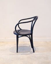 Load image into Gallery viewer, Thonet bentwood dining chairs  a set of  6 - black