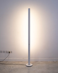 Vertical lamp
