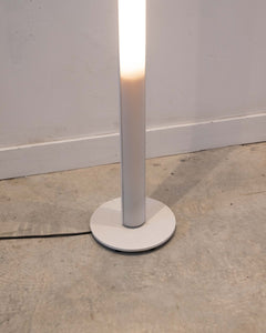 Vertical lamp