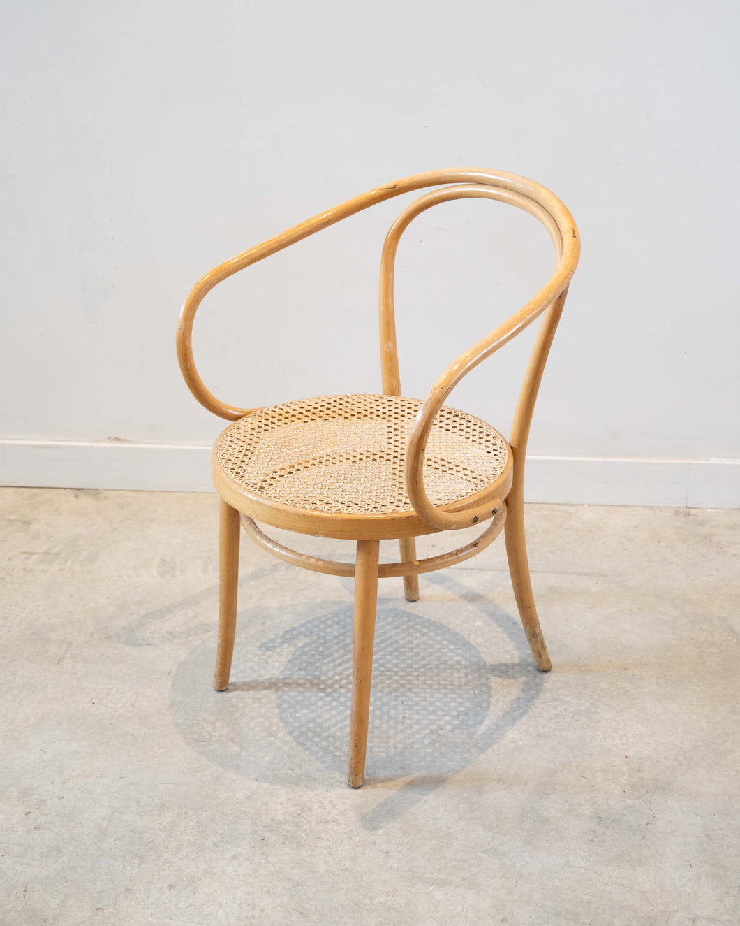 4 THONET BENTWOOD CHAIRS WITH ARM