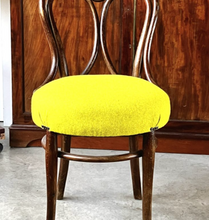 Load image into Gallery viewer, Thonet chairs - Veinnese cafe style