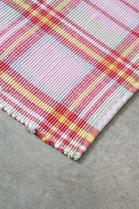 Checked cotton runner