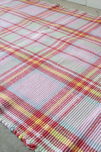 Load image into Gallery viewer, Checked cotton runner