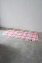 Load image into Gallery viewer, Checked cotton runner