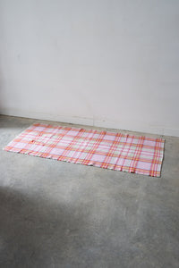 Checked cotton runner