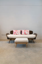 Load image into Gallery viewer, Ercol sofa/daybed