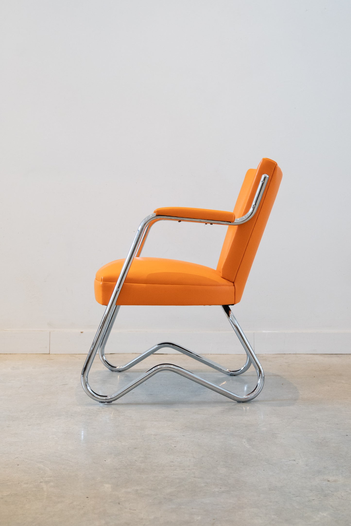 Bauhaus library chair