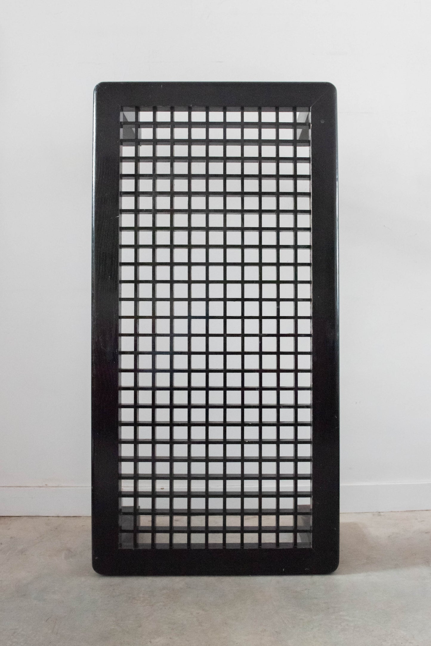 Oblong lattice coffee table