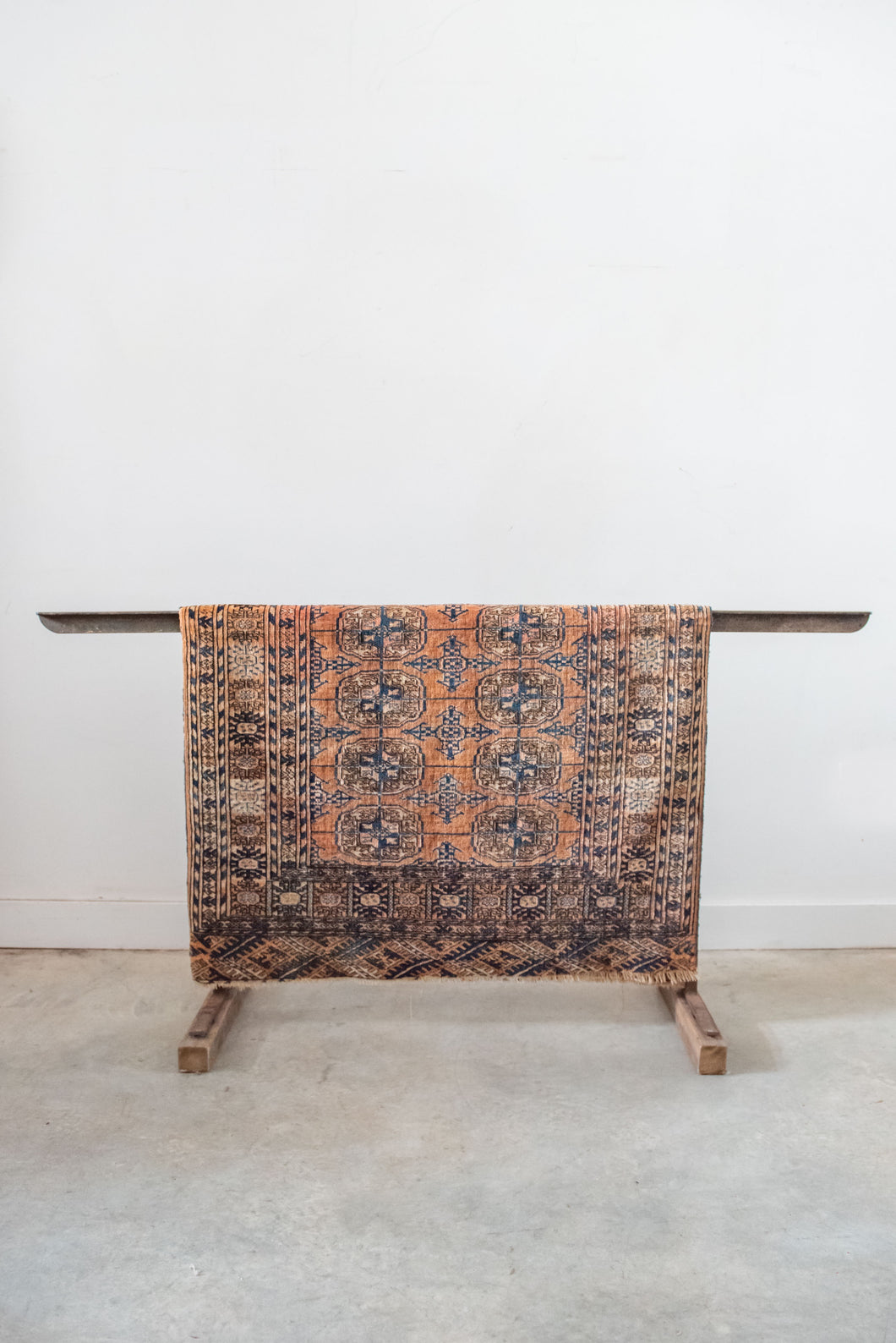 Turkmen Bokhara rug - salmon background