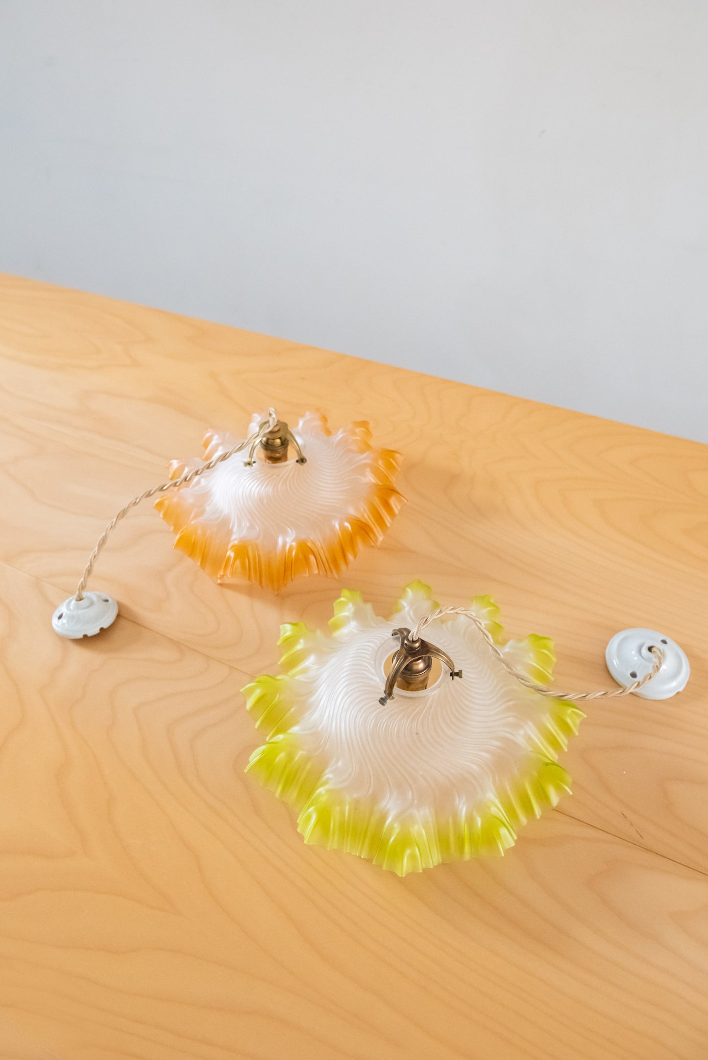 Pendant glass lampshade with yellow or orange frills