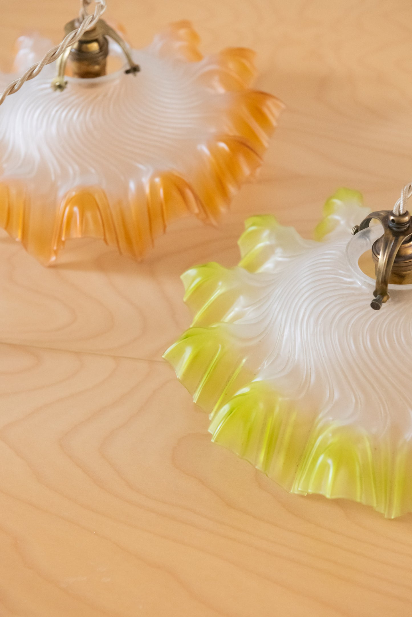 Pendant glass lampshade with yellow or orange frills